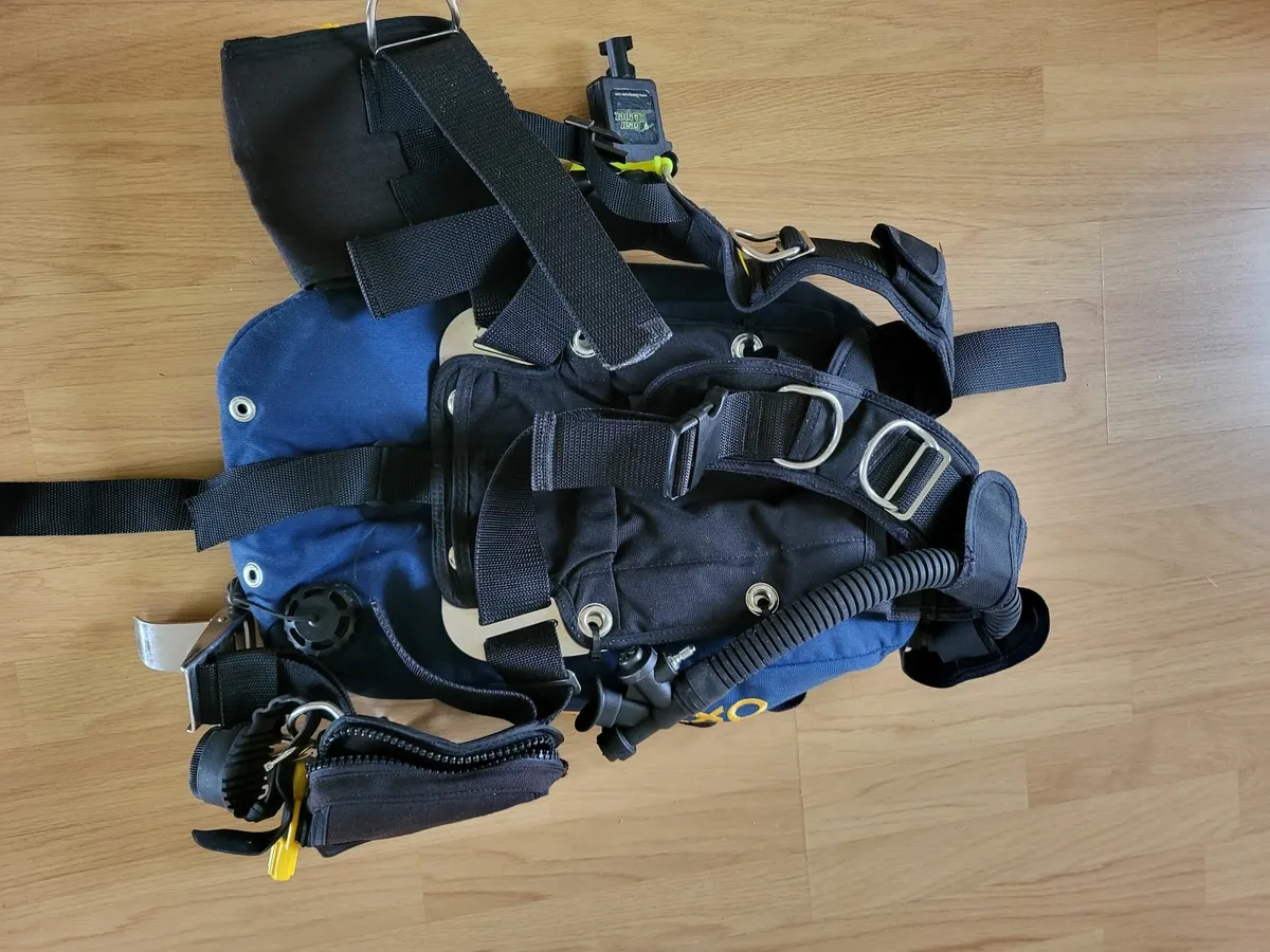 Oxycheq 18lb single system Buoyancy Control Wing - Image 3