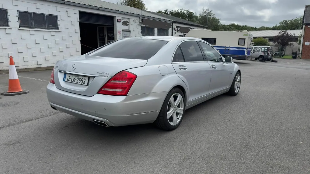 Mercedes-Benz  S-Class 2012 Bluetec LWB - Image 3