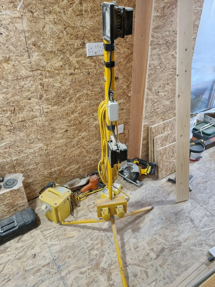 110 volt LED site light - Image 2