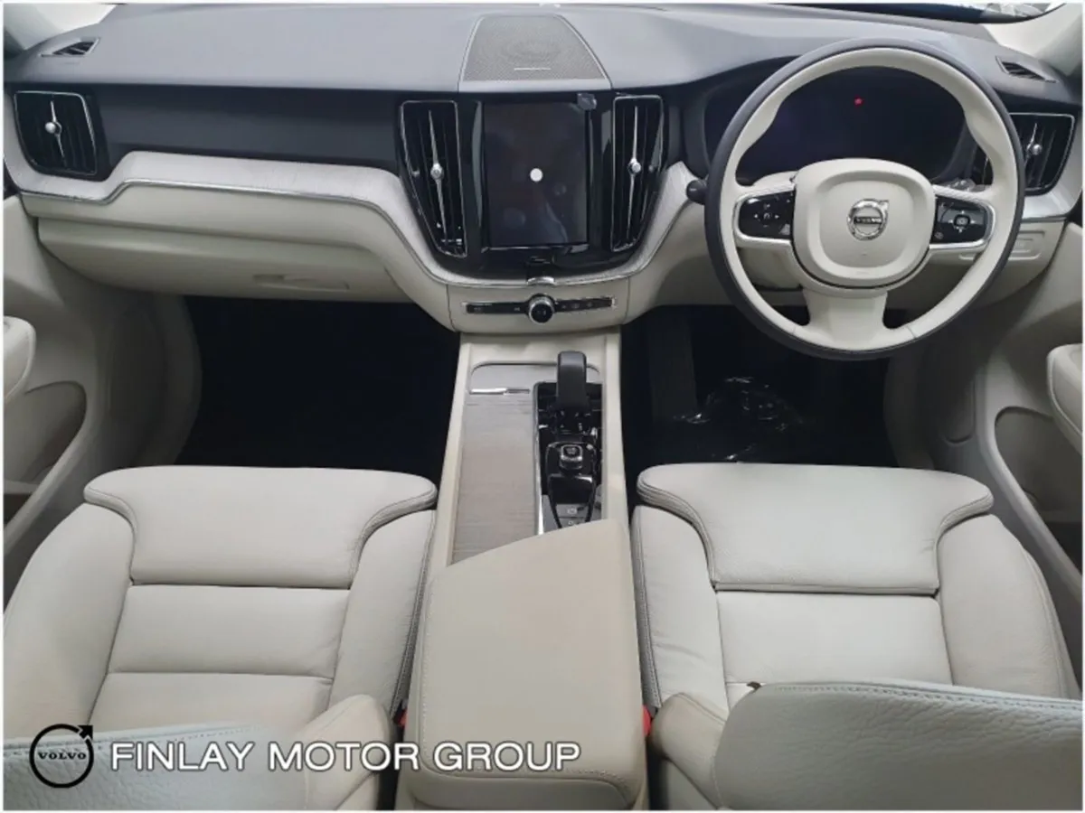 Volvo XC60 Bright Plus Pan Roof Cream Leather - Image 2