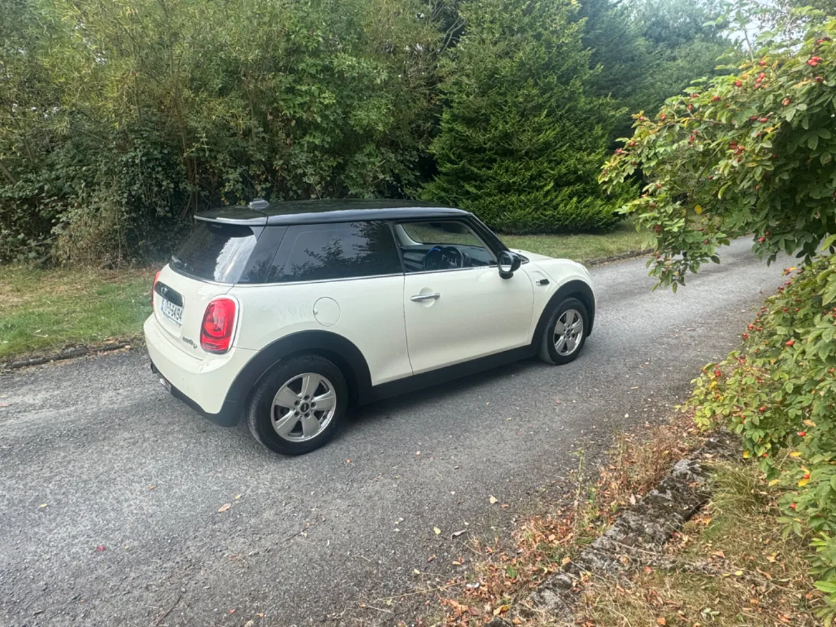 17 Mini One 1.5 DIESEL AUTOMATIC - Image 2