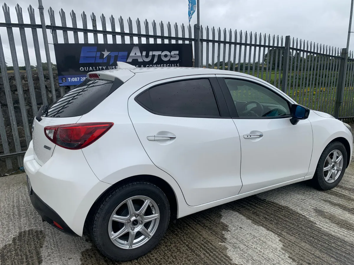 Mazda Demio Skyactive Automatic 2014 - Image 4