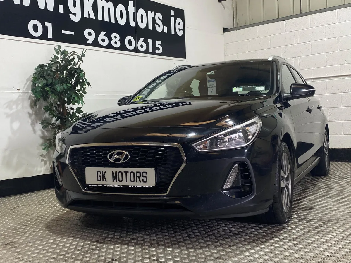 Hyundai i30 2018 TOURER DELUXE//SERVICE HISTORY - Image 2