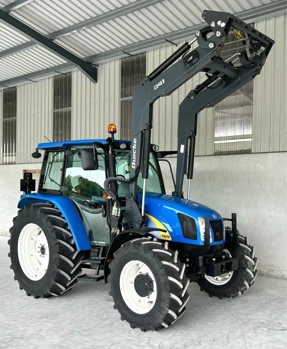 132 NEW HOLLAND T5070 c/w Loader - Image 1