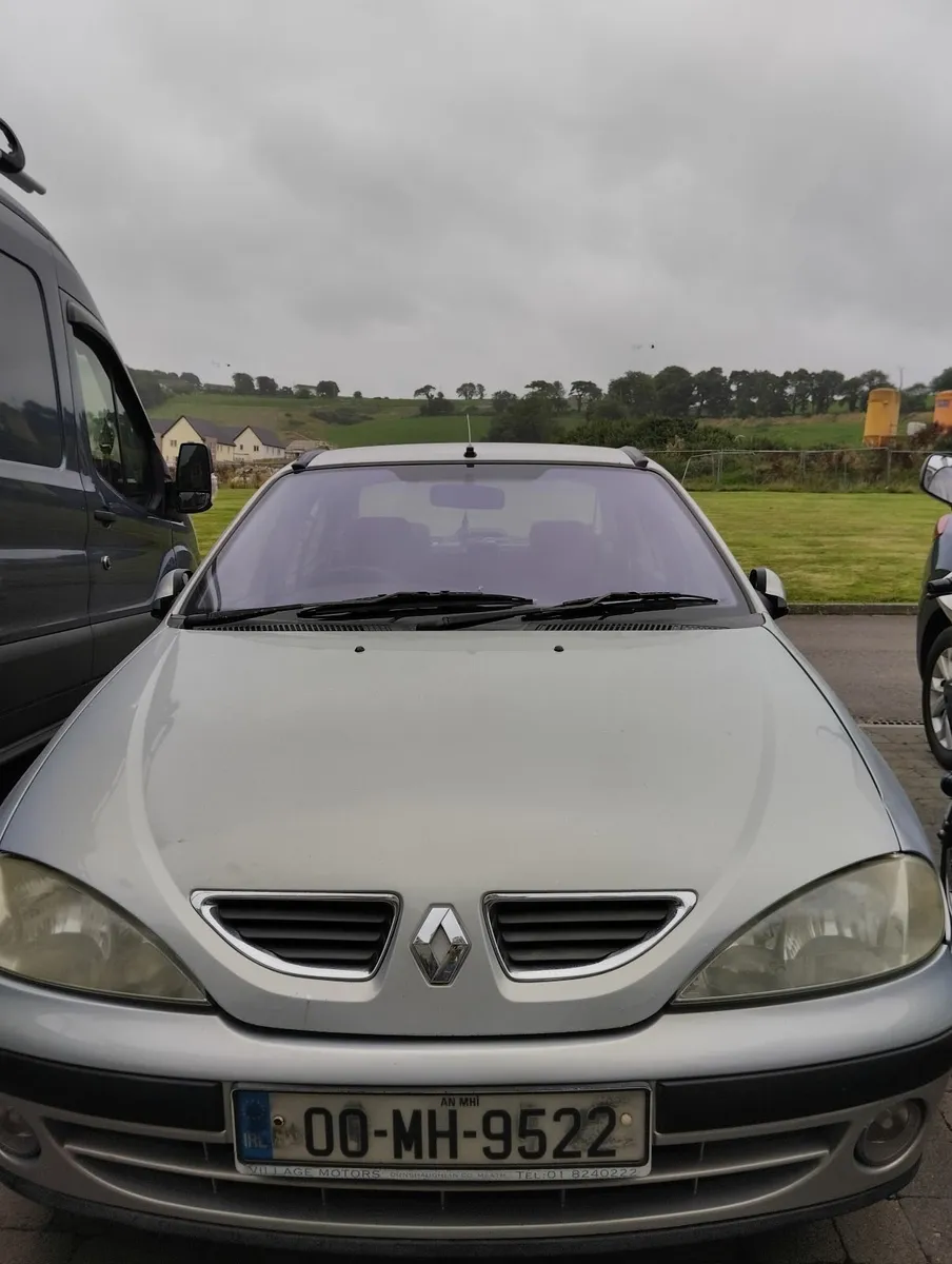 Renault Megane classic saloon - Image 1