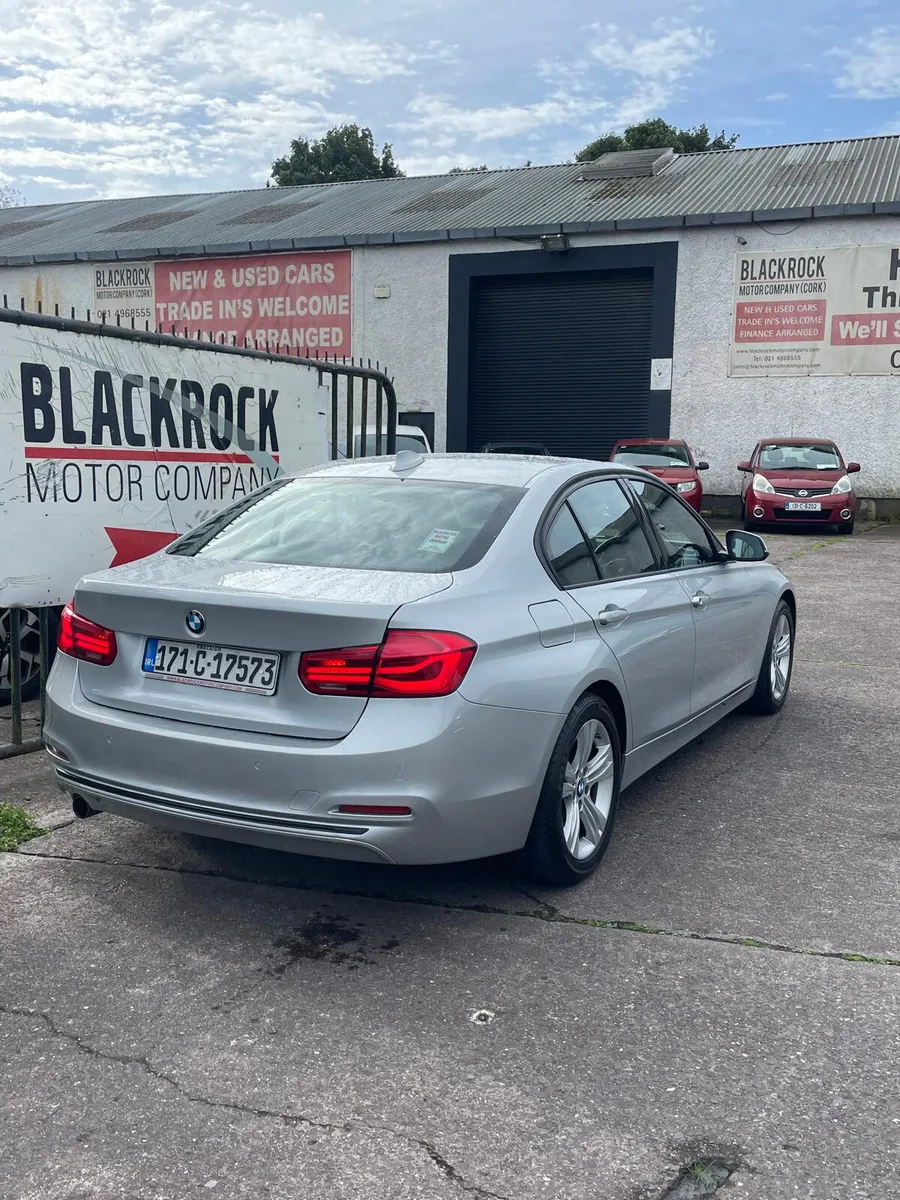 BMW 3-Series 2017 - Image 2