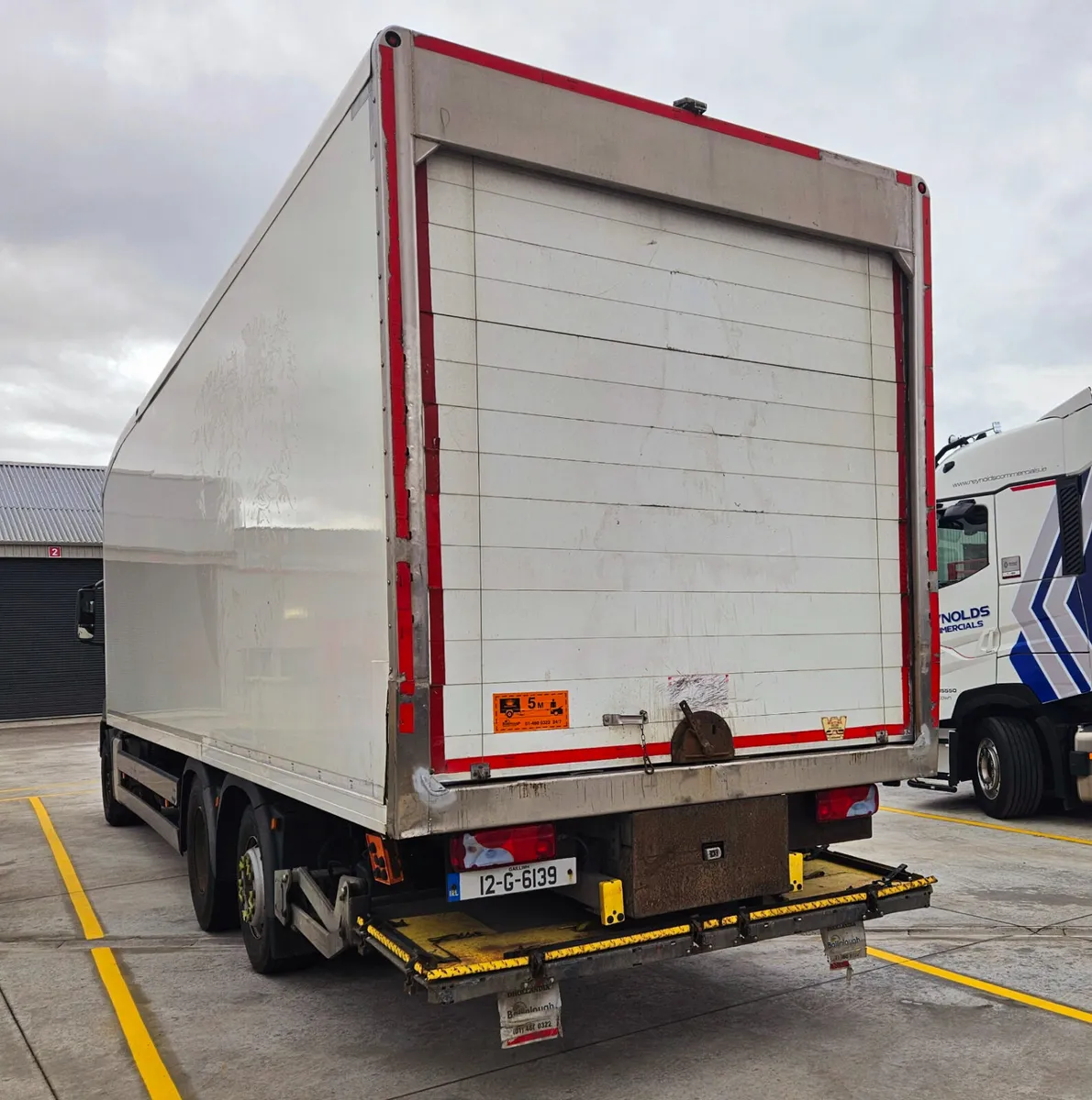 MAN TGS 6X2 Rear Lift ThermoKing - Image 4
