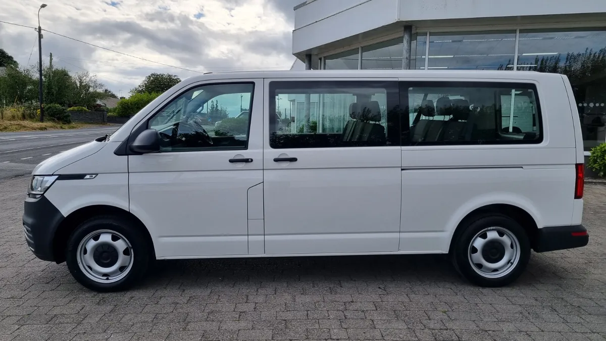 2023 VW TRANSPORTER SHUTTLE LWB 9 SEATS RARE - Image 3