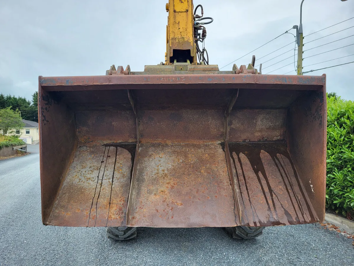 Bucket 7'6 - Image 2