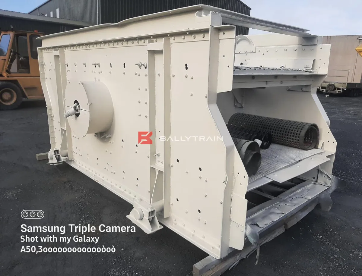 Metso 14ft x 5ft Three Deck Screenbox - Image 1