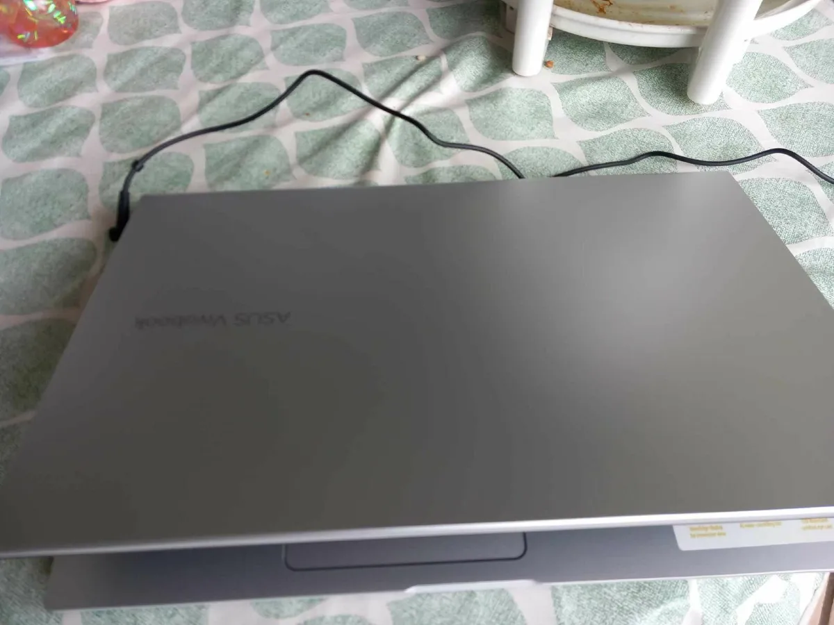 ASUS Vivobook 15 X1500E Laptop - Image 3