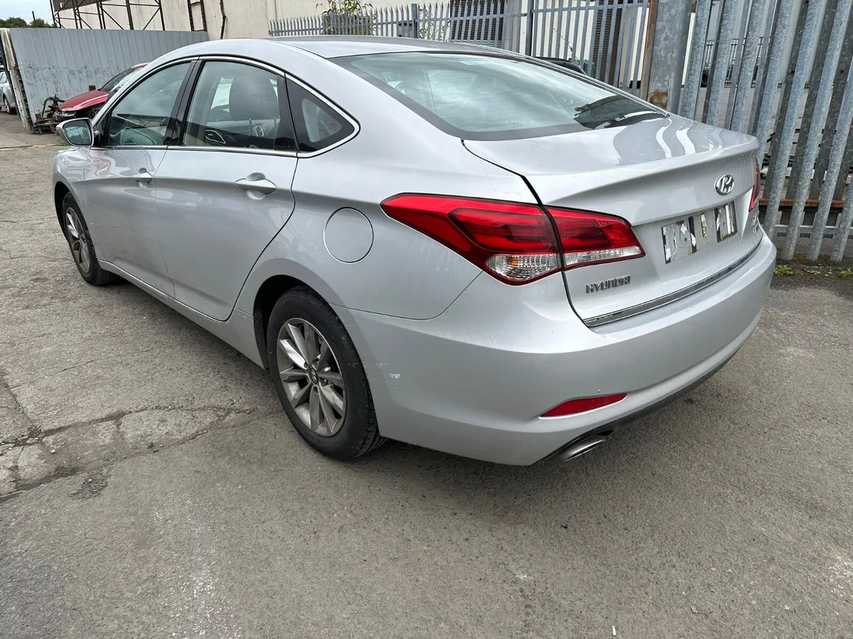 17 HYUNDAI I40  1.7 CRDI FOR BREAKING - Image 4