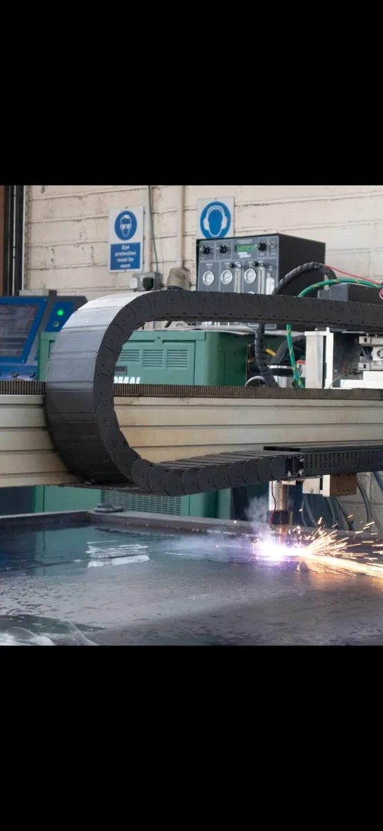 Hi Def plasma cutting machine - Image 1