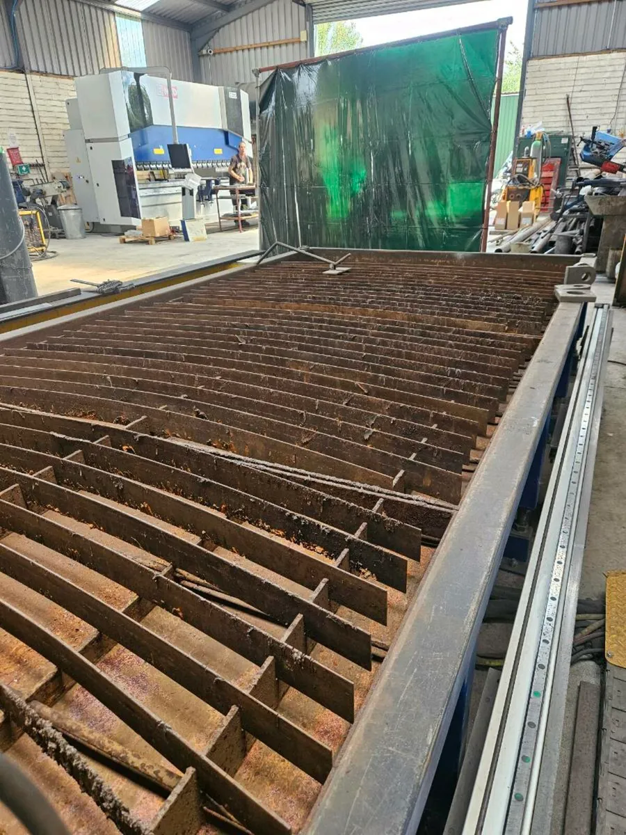 Hi Def plasma cutting machine - Image 2