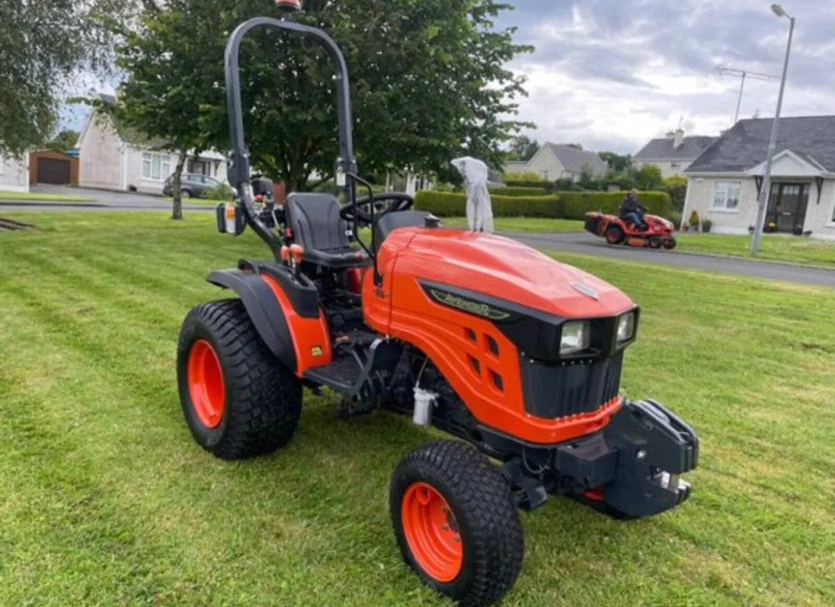 Avenger Compact Tractors - Image 3