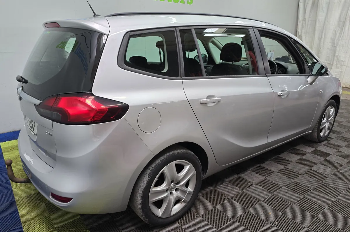 2015 Vauxhall Zafira Tourer 2.0 DCTI - Image 4
