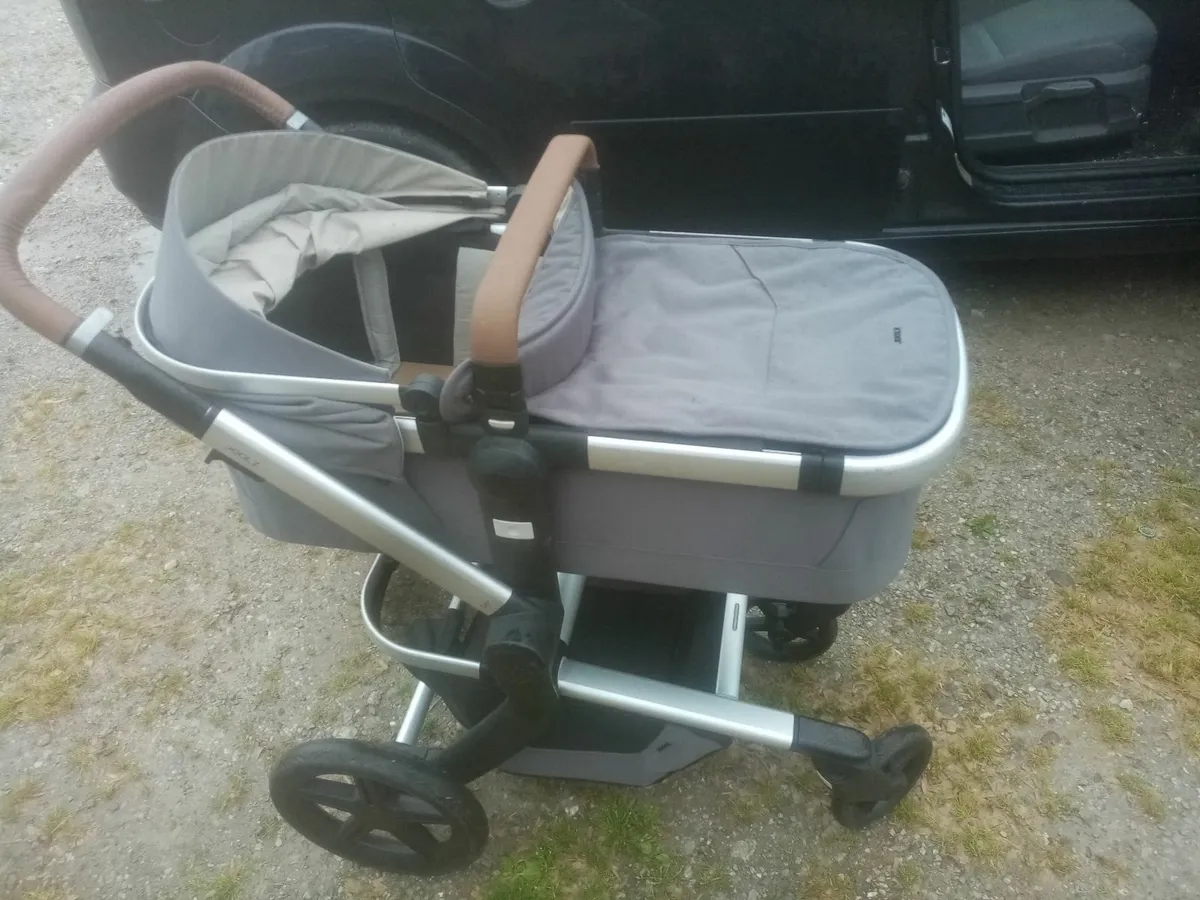 Jolie Z Pram. for sale in Co. Cork for 1 on DoneDeal