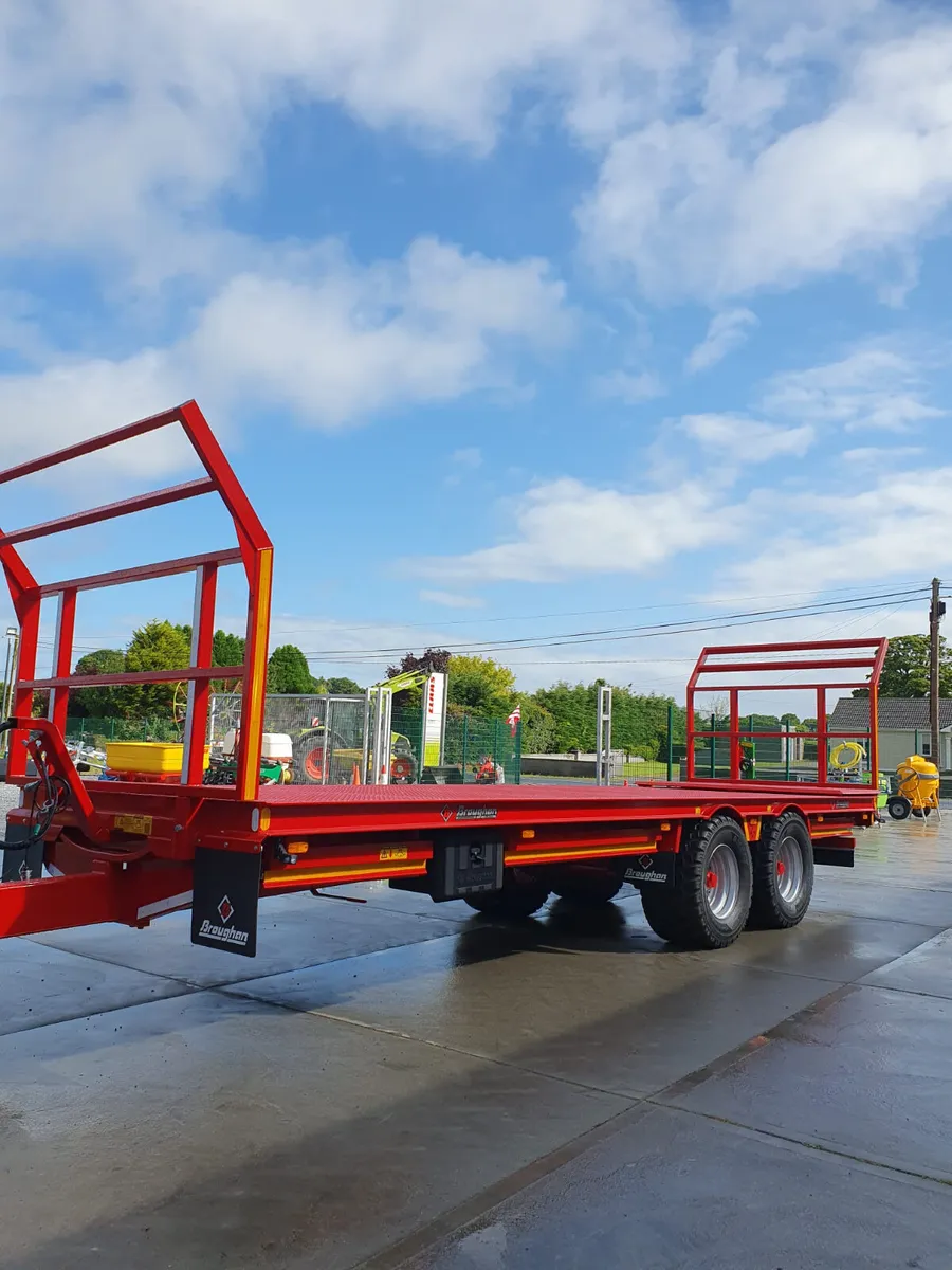 BROUGHAN BALE TRAILER WITH HYD EXTENSION - Image 1