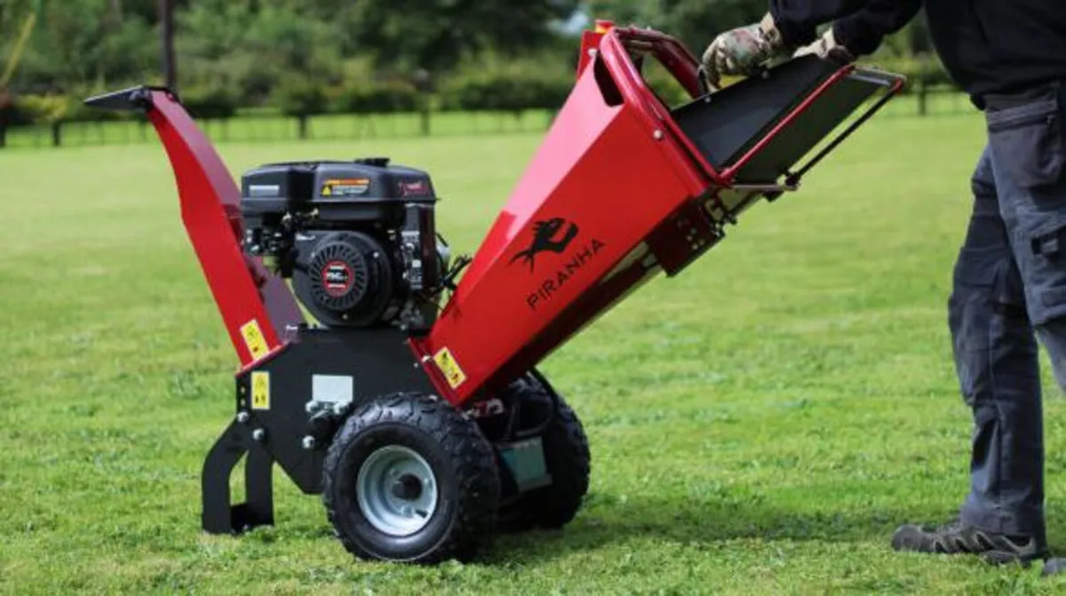 Piranha 6.5hp Woodchipper 100mm / 3.9" Capacity - Image 1