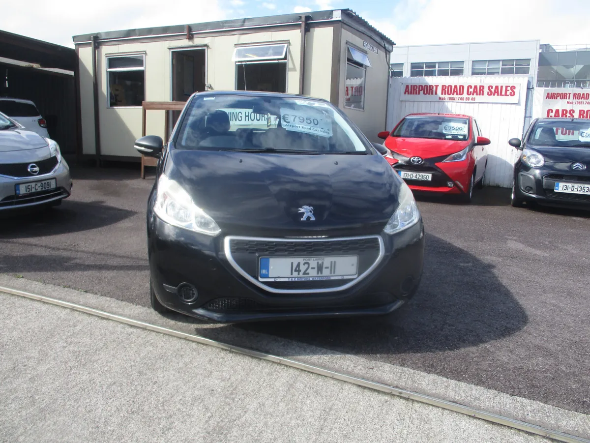 Peugeot 208 2014 LOW MILAGE CAR. - Image 2