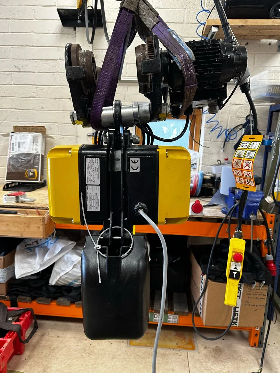 Hoist Electric GIS 3 Phase - Image 1