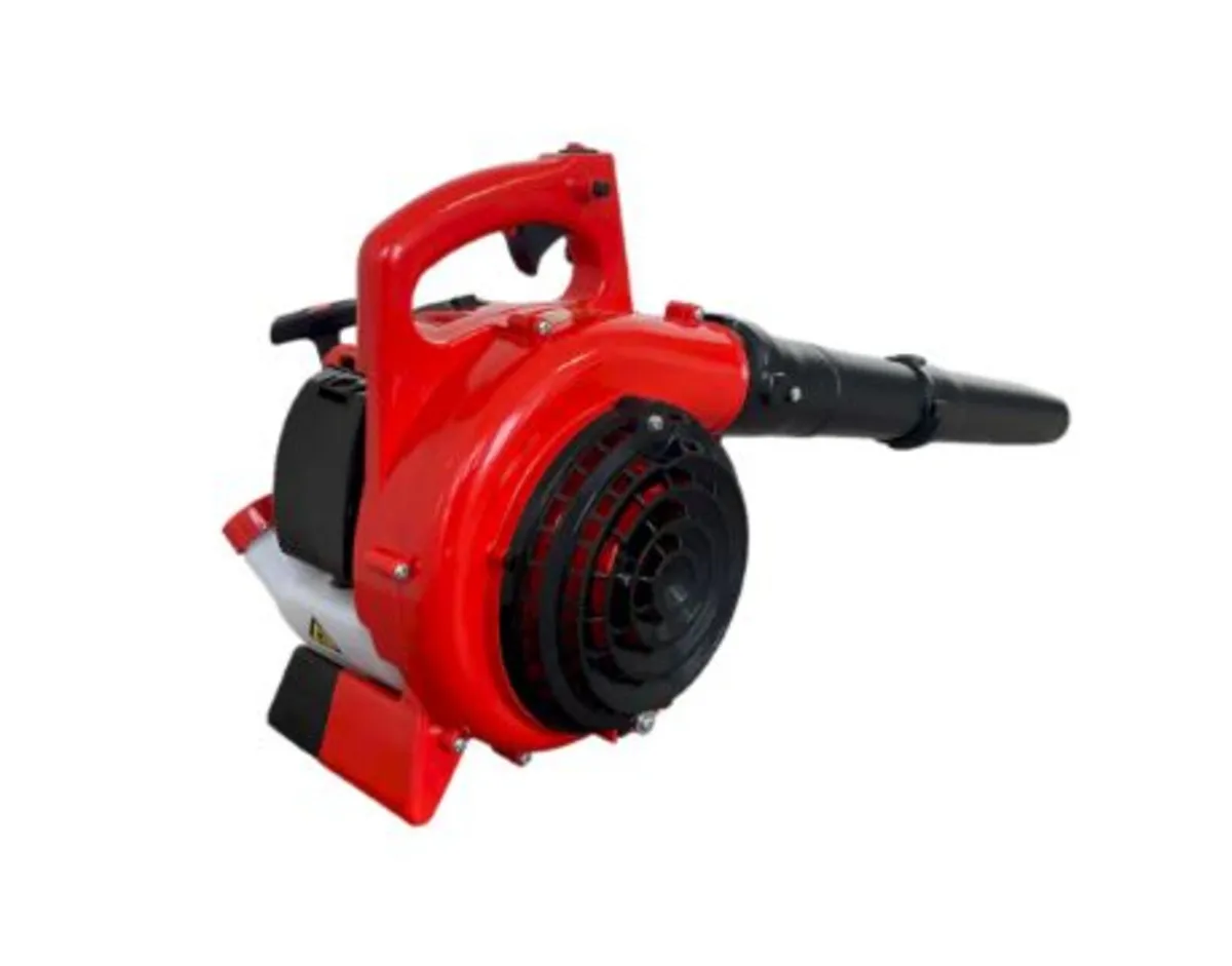 Piranha 4 stroke Leaf Blower VAC - Image 2