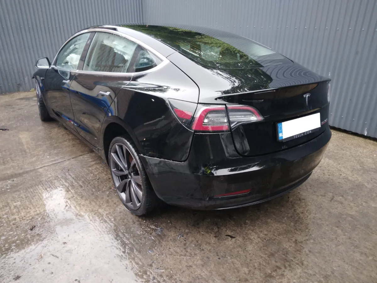 2021 Tesla Model 3 For Breaking /Dismantling - Image 2