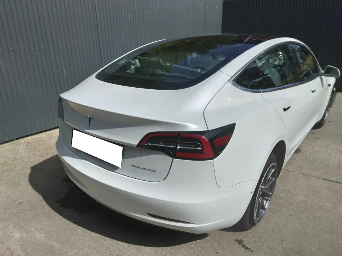 2022 Tesla Model 3 Long Range Breaking/Dismantling - Image 4