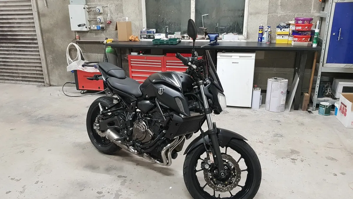 YAMAHA Mt07 Low milage - Image 1