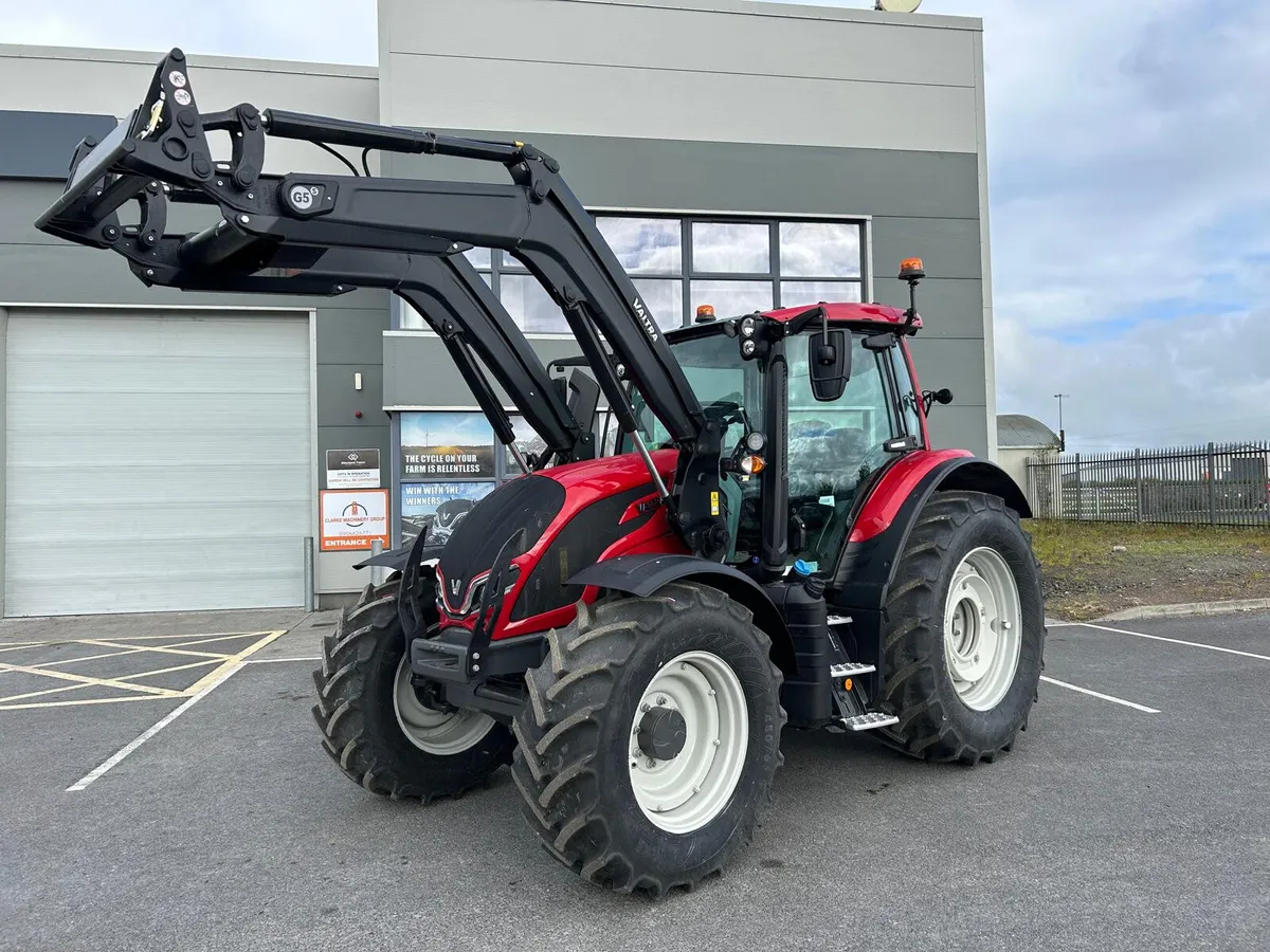 Valtra N135A G5s Loader - Image 1