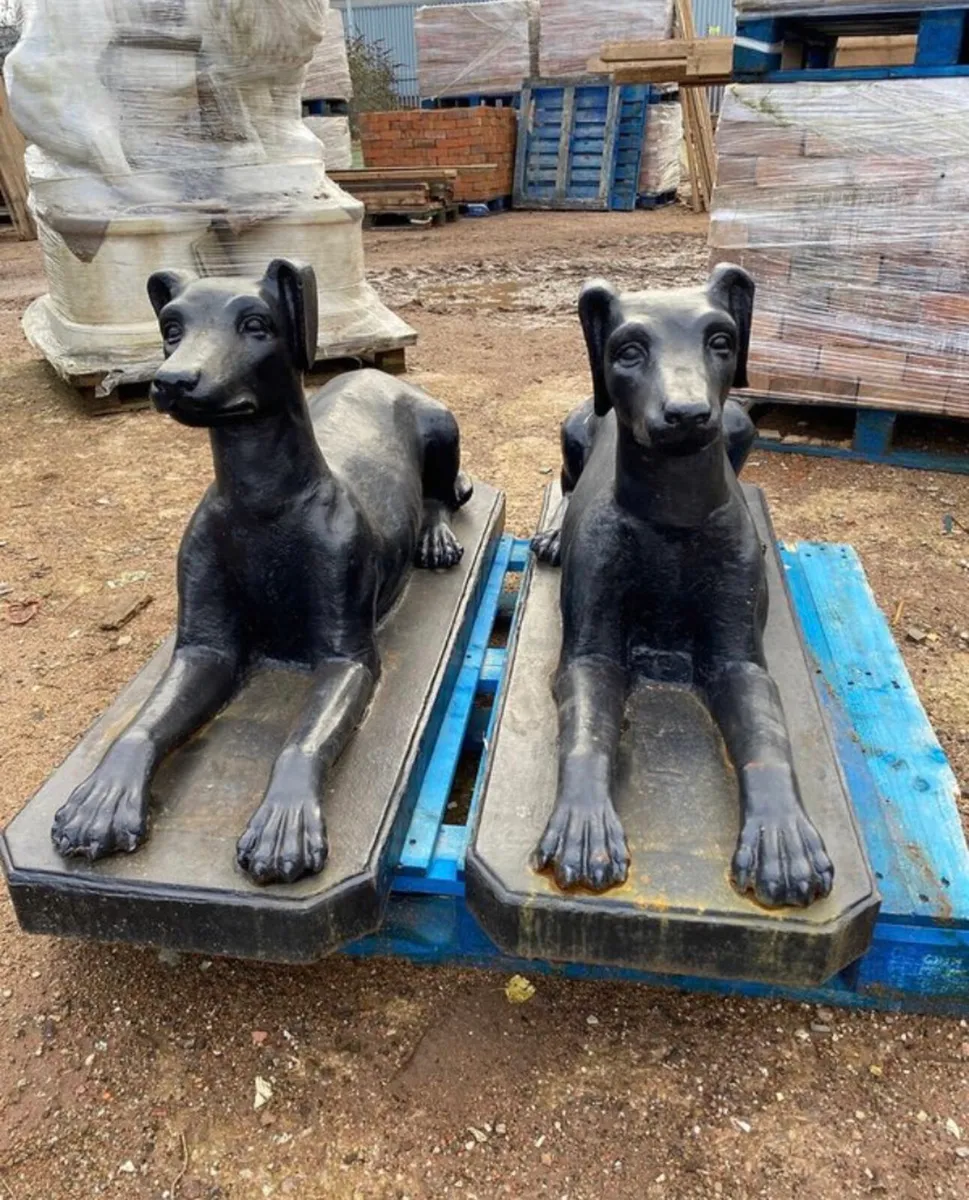 Xxl cast iron dog statues