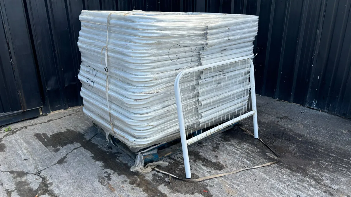 Quantity Of Site Fence To Suit Water Barriers - Image 2