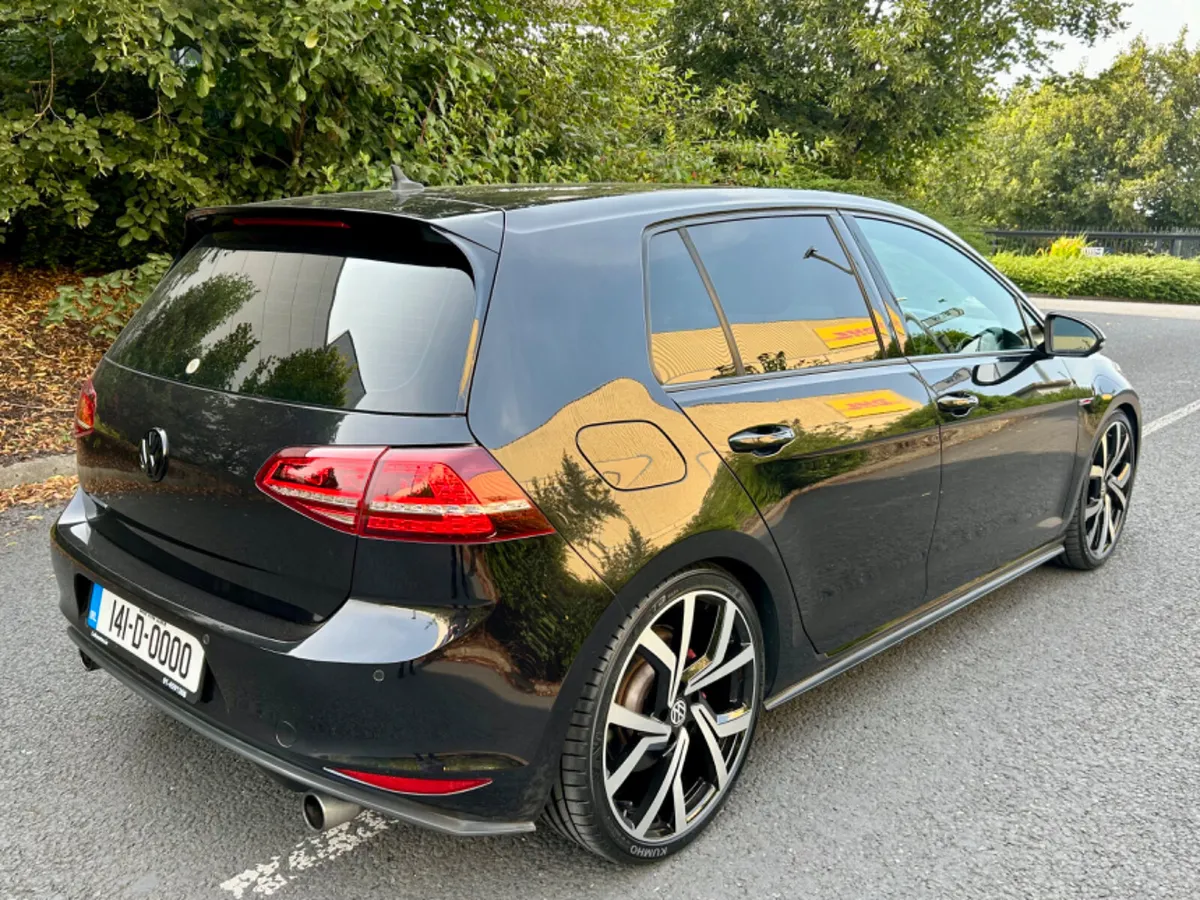 Volkswagen Golf 2.0 GTI TSI DSG - Image 3