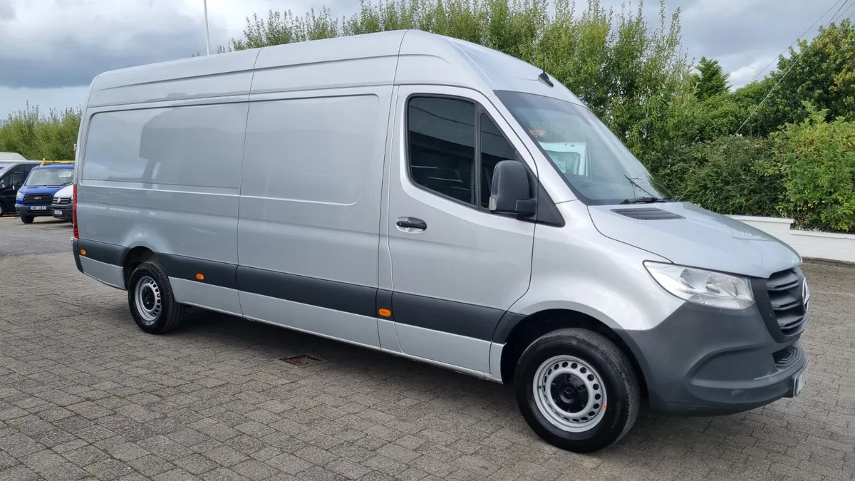 2022 MERCEDES SPRINTER 315 LWB RWD WITH A/C - Image 2