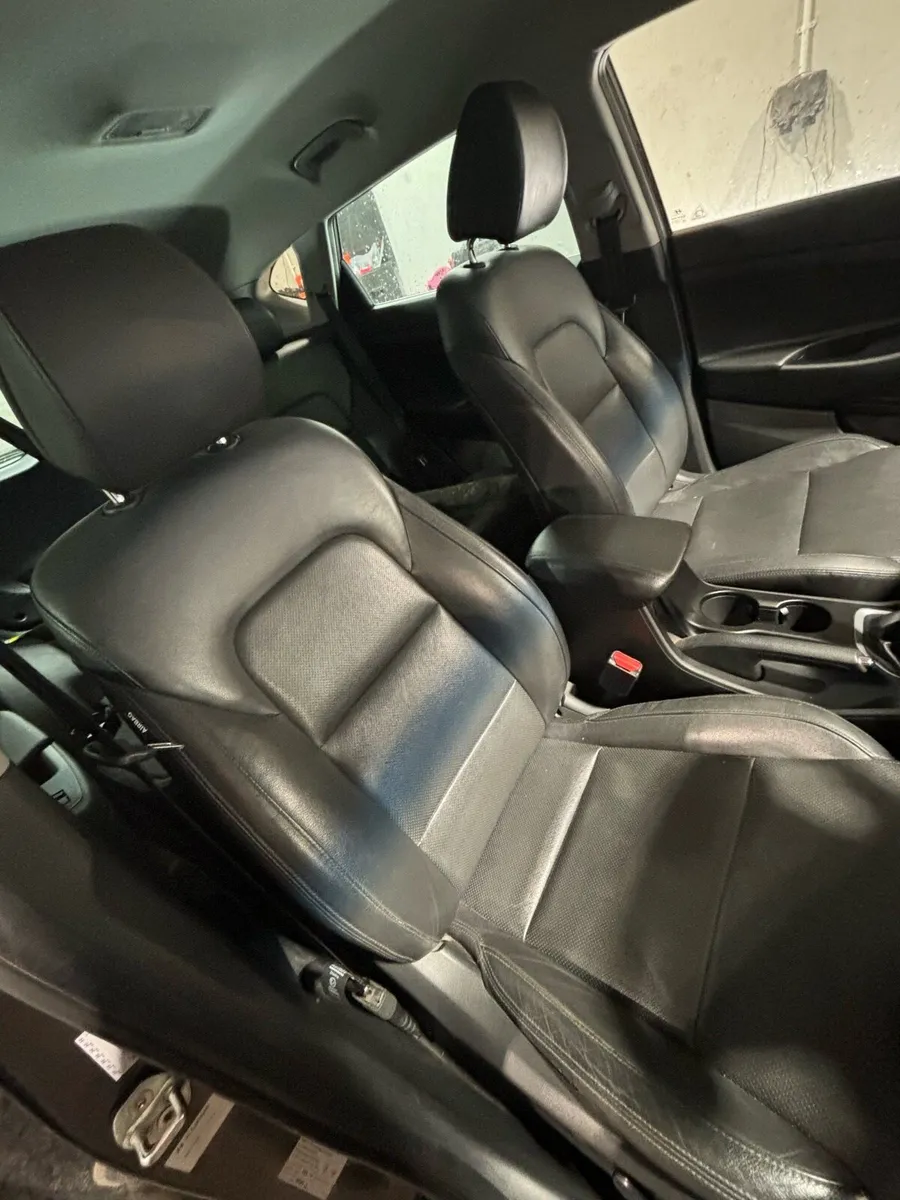 Hyundai Tucson- Kia Sportage leather seats - Image 4