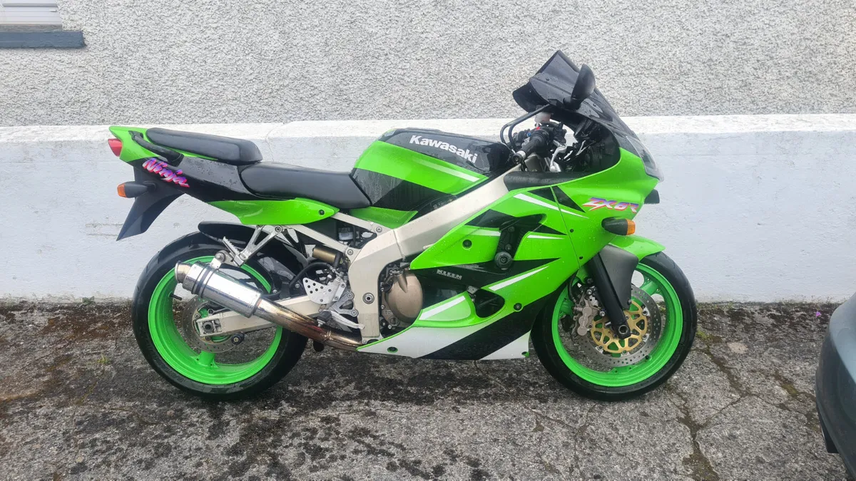 ZX6R Low Mileage @ Doyles Athlone - Image 1