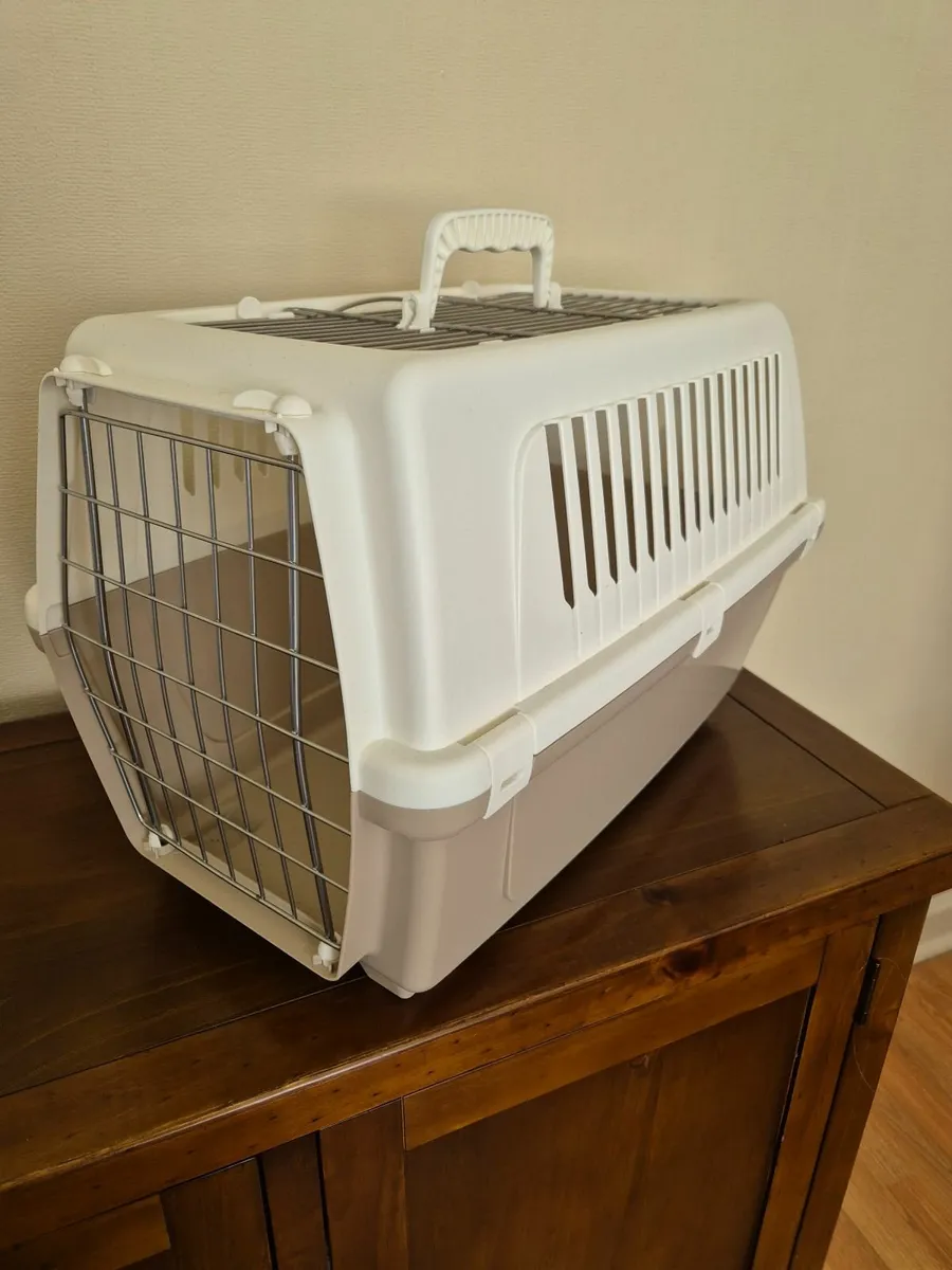 PET CARRIER - Image 1