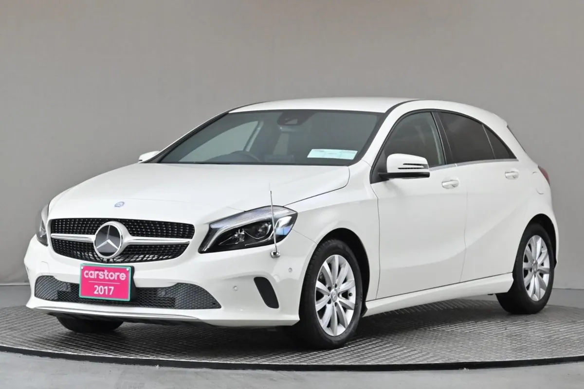 Mercedes-Benz A-Class A 180 Auto  half Leather sp - Image 3