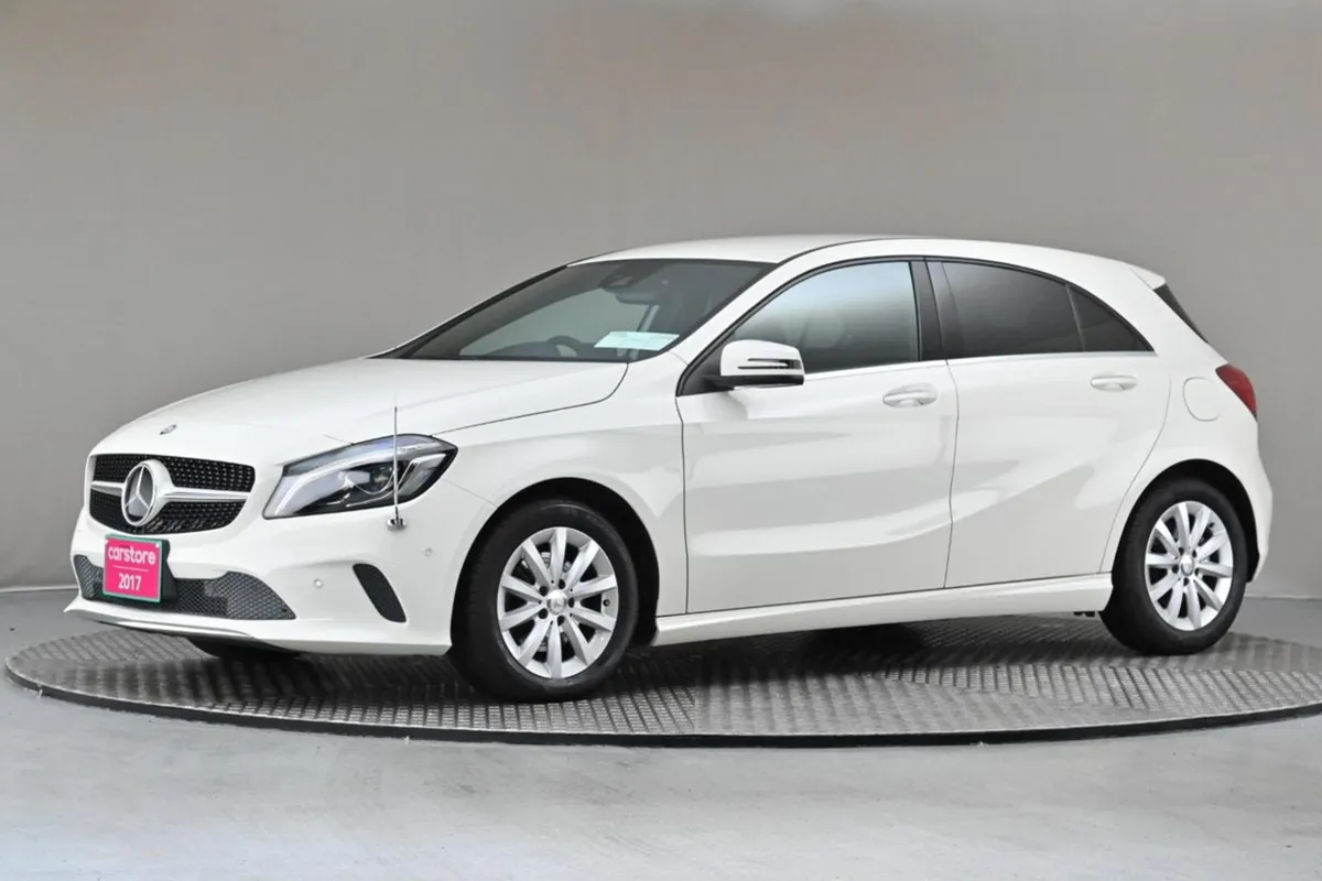 Mercedes-Benz A-Class A 180 Auto  half Leather sp - Image 4