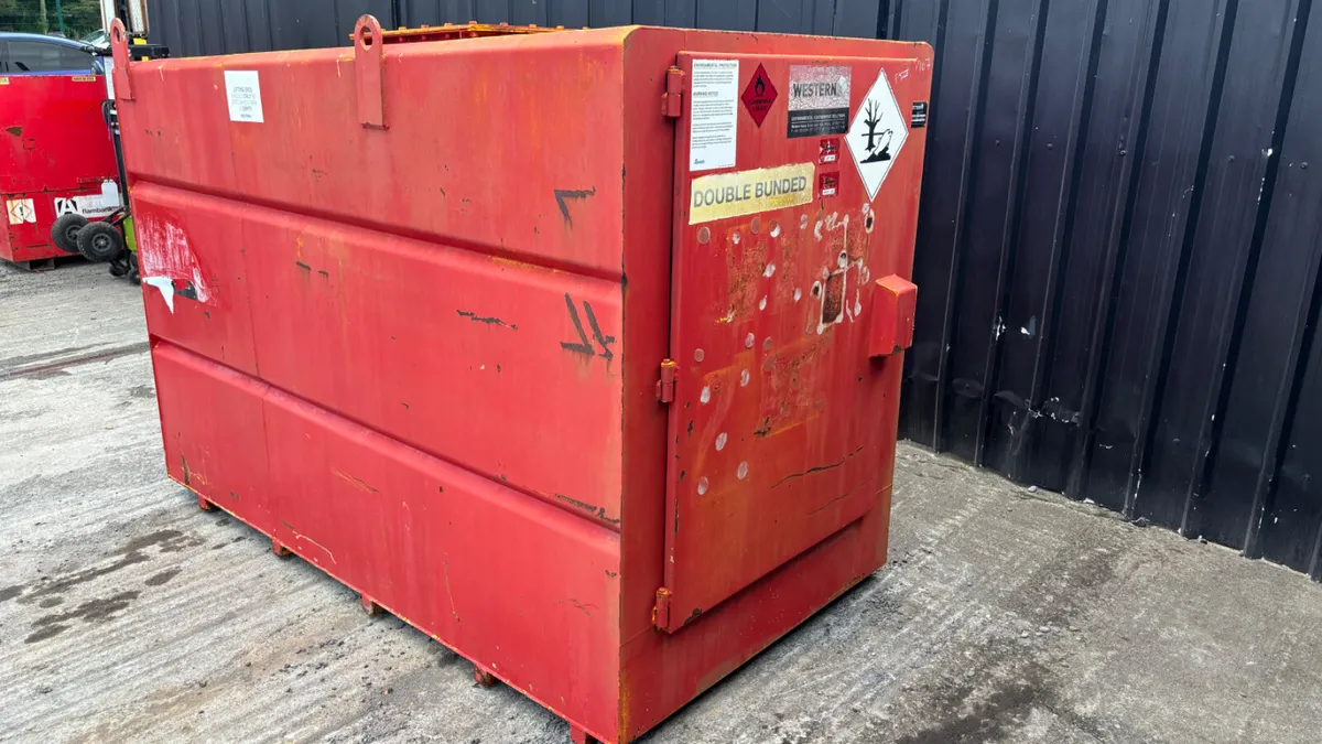Western 2200L Transcube Tank - Image 4