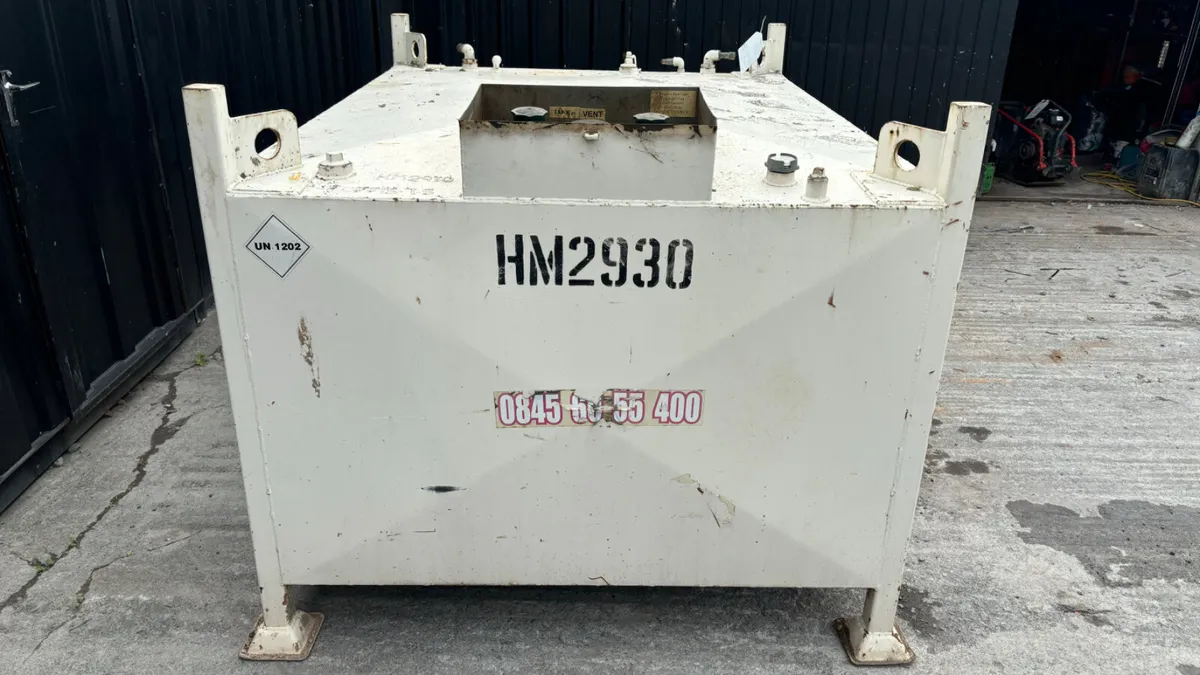 3000L Diesel Bowser - Image 3