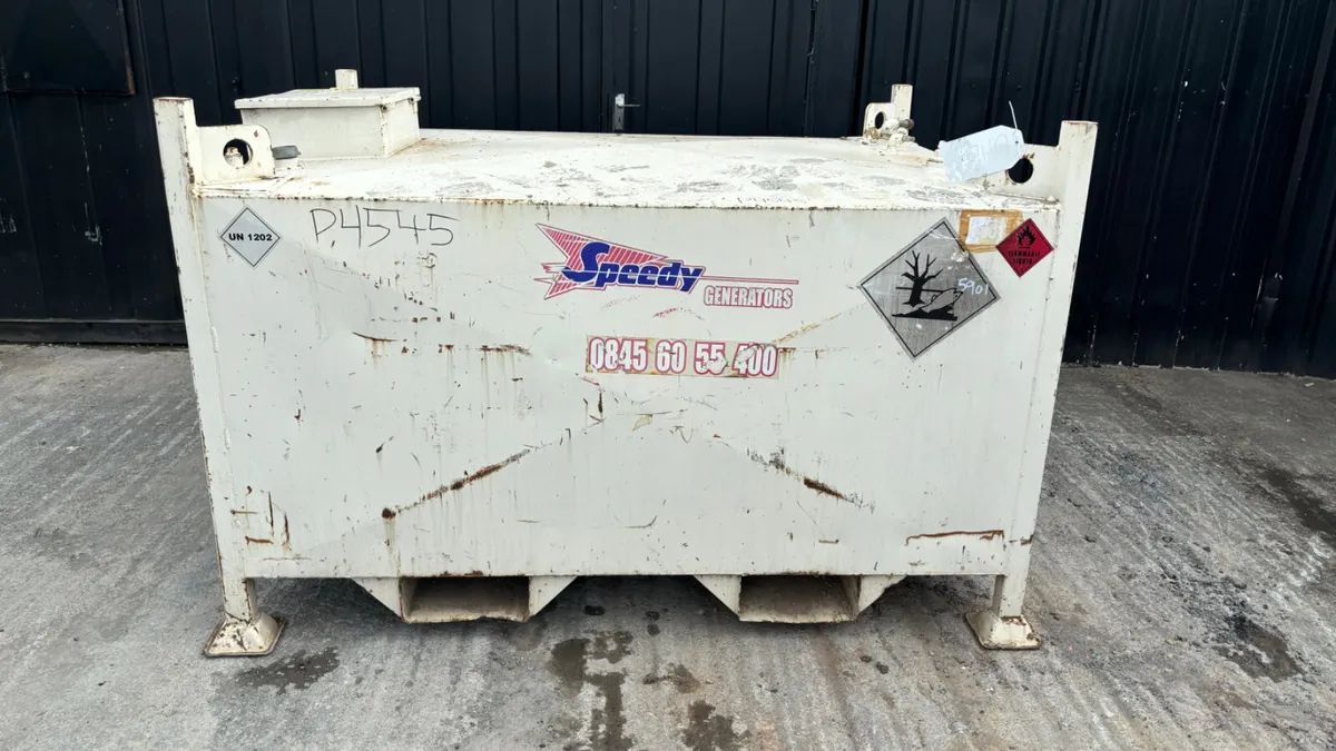 3000L Diesel Bowser - Image 2
