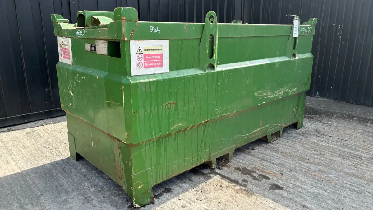 Western 2000L Transcube Tank - Image 1