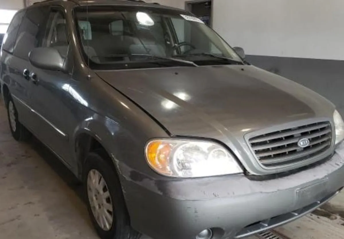 Kia Sedona 03 For Parts - Image 1