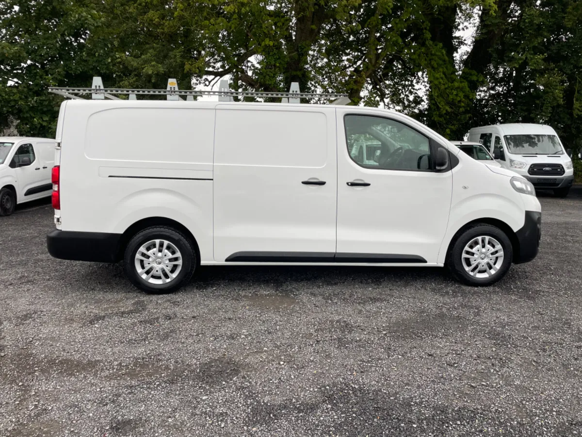 Opel Vivaro - Image 1