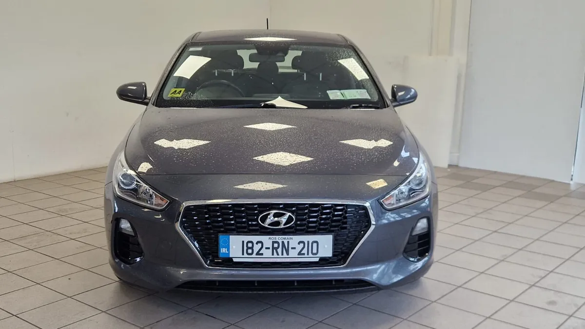 Hyundai i30 2018 - DRIVES LIKE NEW - Image 3