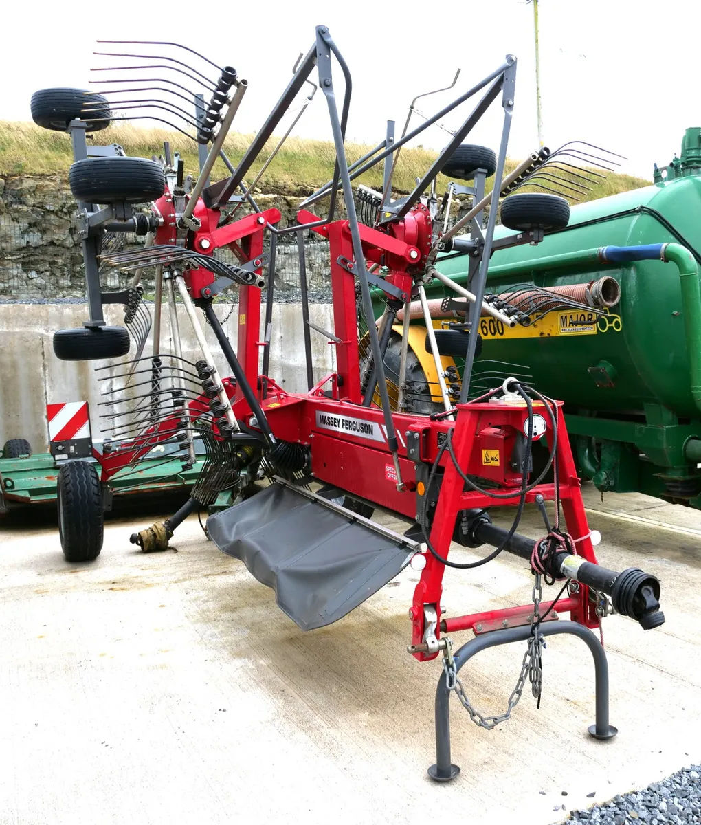 MASSEY FERGUSON 662 RAKE - Image 2