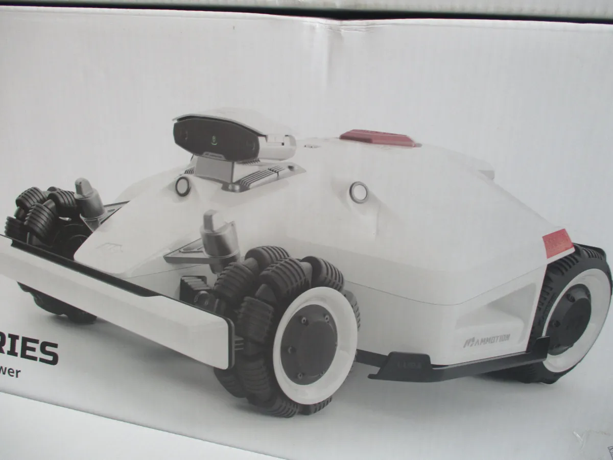 luba robotic lawn mower - Image 2