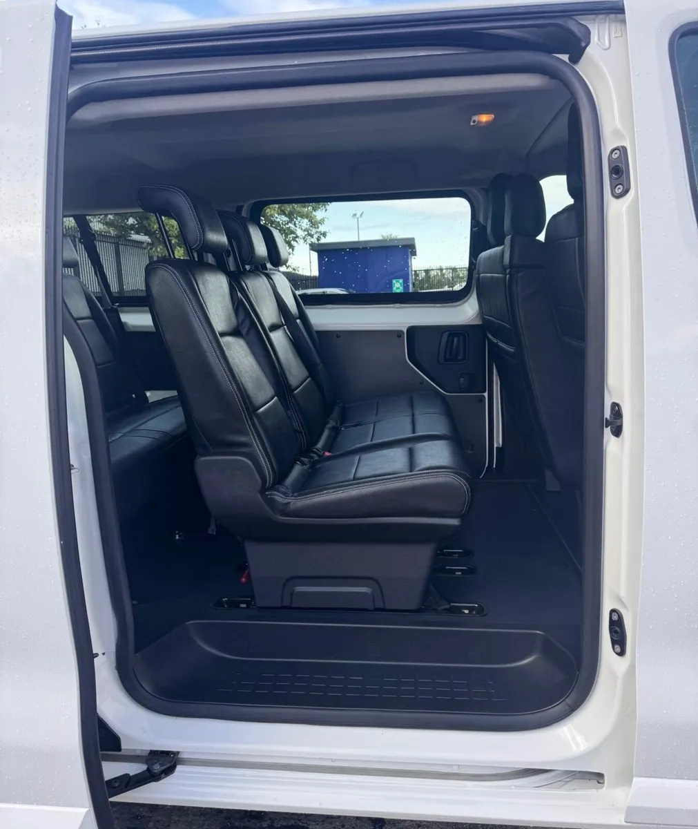 2020 Opel Vivaro 9 Seater Minibus - Image 4