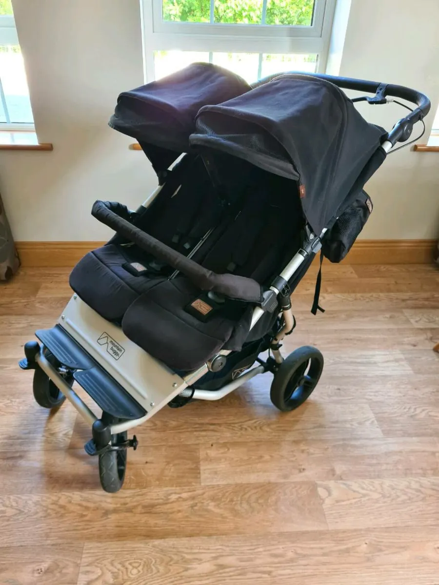 Mountain Buggy Duet & Carrycot Plus - Image 1